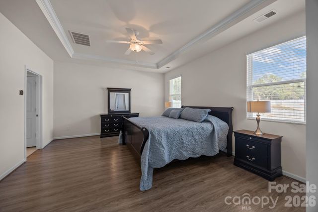 7902 Meridale Forest Drive, Charlotte, NC 28269