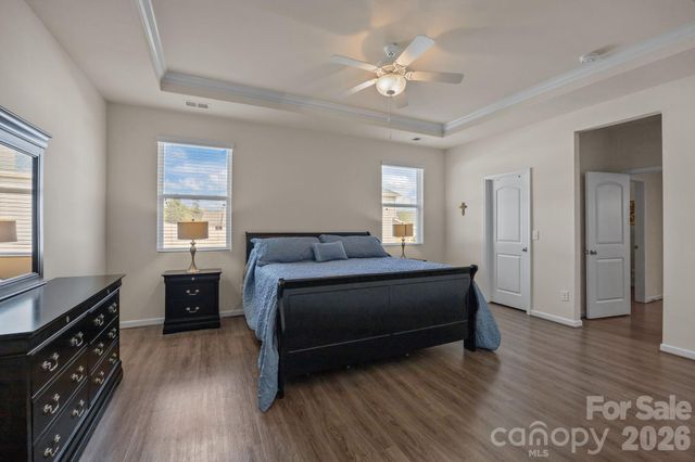 7902 Meridale Forest Drive, Charlotte, NC 28269