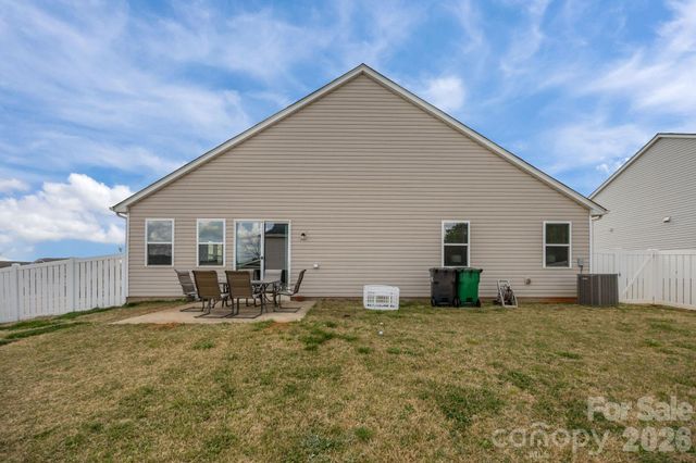 7902 Meridale Forest Drive, Charlotte, NC 28269