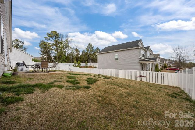 7902 Meridale Forest Drive, Charlotte, NC 28269