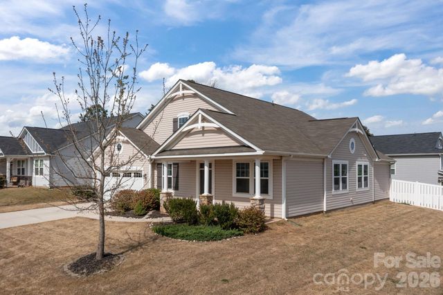 7902 Meridale Forest Drive, Charlotte, NC 28269