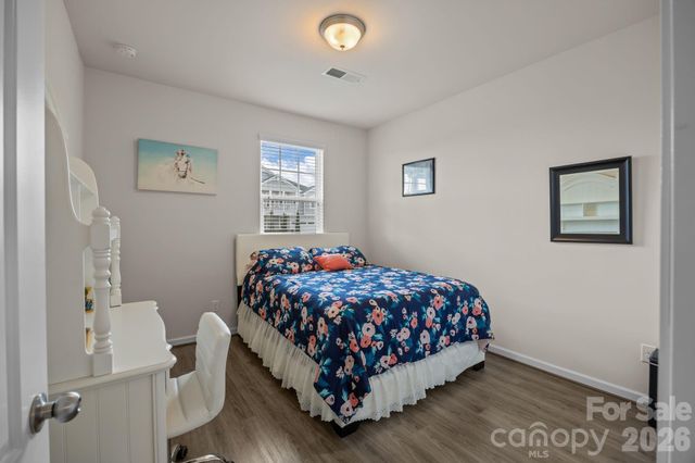 7902 Meridale Forest Drive, Charlotte, NC 28269