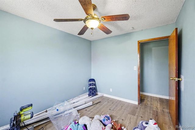 7255 Lahring Road, Gaines, MI 48436