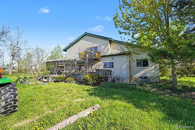 7255 Lahring Road, Gaines, MI 48436
