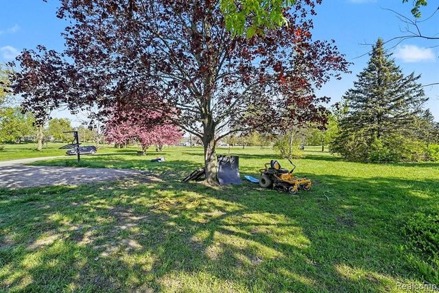 7255 Lahring Road, Gaines, MI 48436
