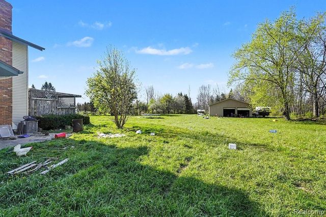 7255 Lahring Road, Gaines, MI 48436