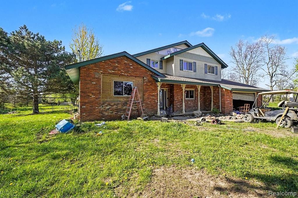 7255 Lahring Road, Gaines, MI 48436