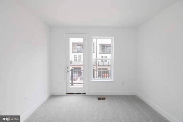 14964 DECO CIR, Chantilly, VA 20151