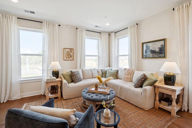 14964 DECO CIR, Chantilly, VA 20151