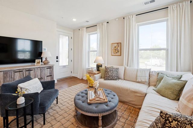 14964 DECO CIR, Chantilly, VA 20151