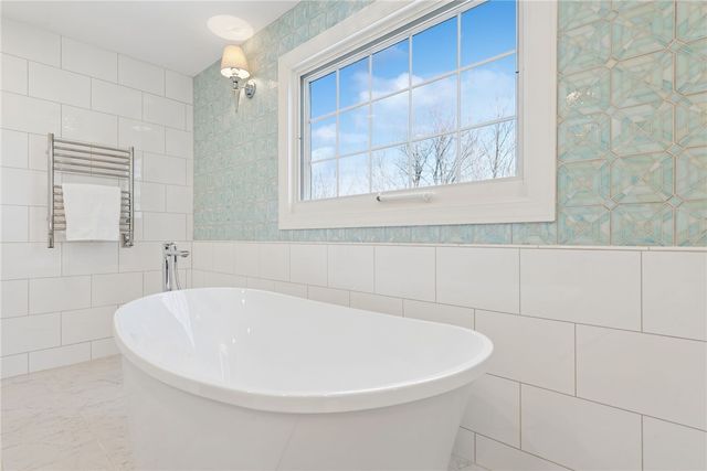 1141 Lauralynn Dr, Unity Twp, PA 15650