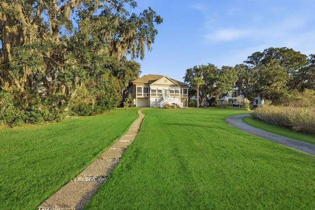 112 Front Street, Saint Helena Island, SC 29920