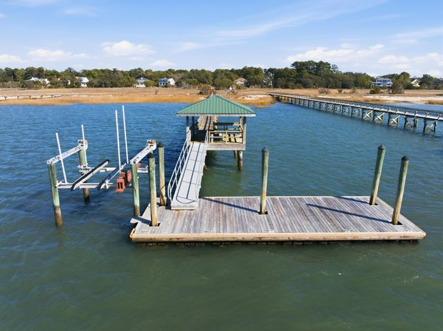 112 Front Street, Saint Helena Island, SC 29920