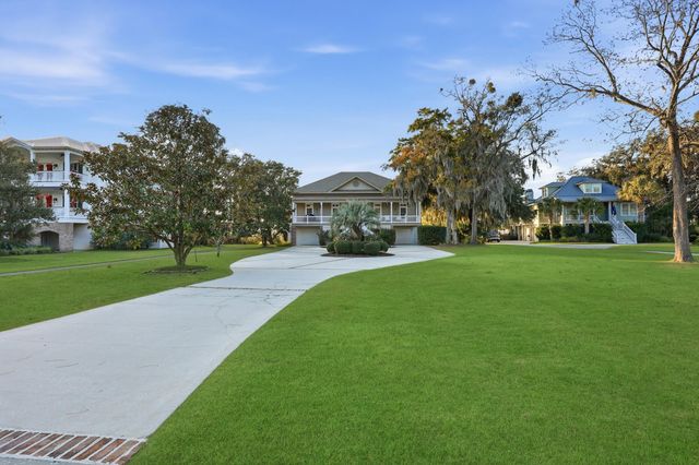 112 Front Street, Saint Helena Island, SC 29920