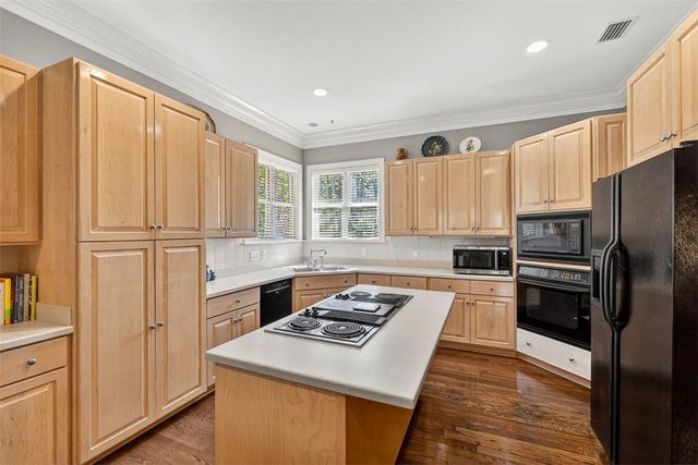 262 Saint James Ave, St Simons Island, GA 31522