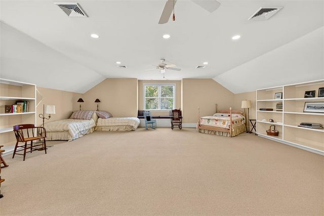 262 Saint James Ave, St Simons Island, GA 31522