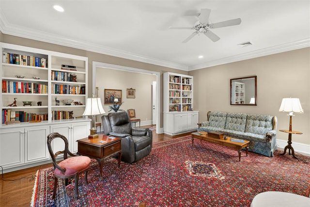 262 Saint James Ave, St Simons Island, GA 31522