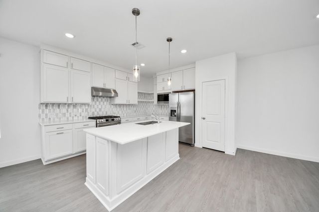 29515 Pondview Drive, Waller, TX 77484
