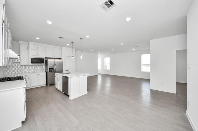 29515 Pondview Drive, Waller, TX 77484