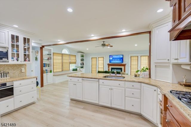 9 Colburn Rd, East Brunswick Twp., NJ 08816