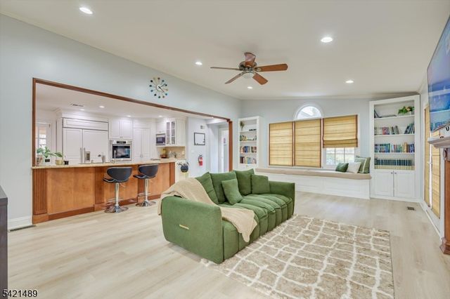 9 Colburn Rd, East Brunswick Twp., NJ 08816