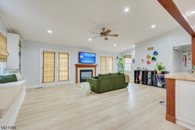 9 Colburn Rd, East Brunswick Twp., NJ 08816