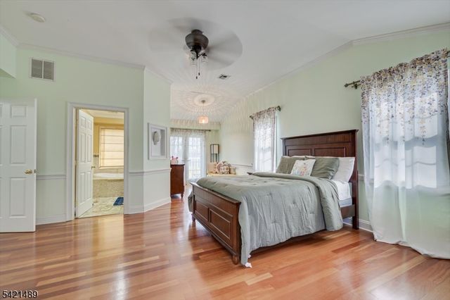 9 Colburn Rd, East Brunswick Twp., NJ 08816