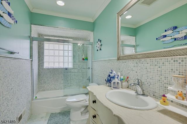 9 Colburn Rd, East Brunswick Twp., NJ 08816