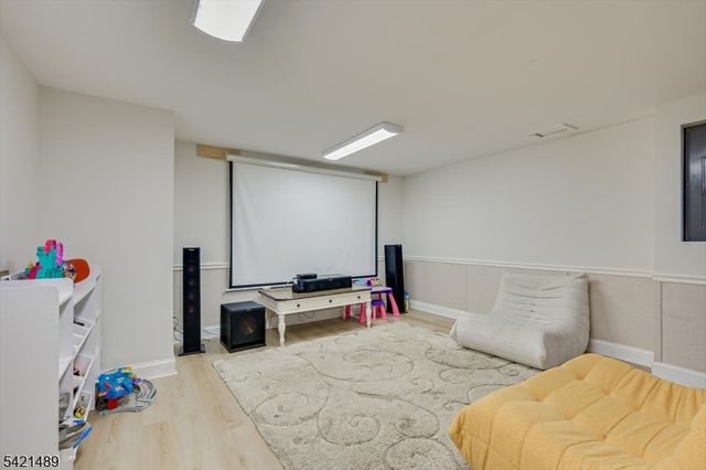 9 Colburn Rd, East Brunswick Twp., NJ 08816