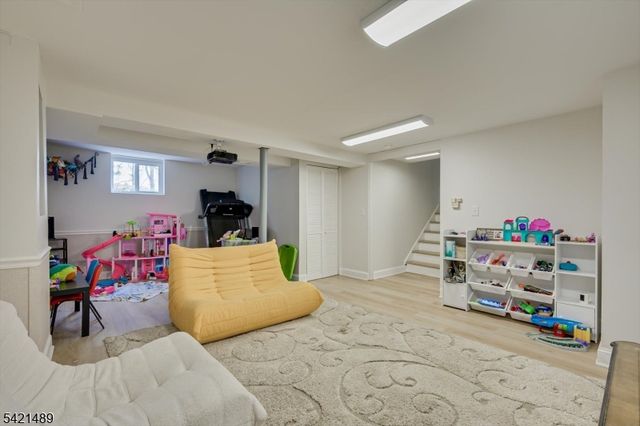 9 Colburn Rd, East Brunswick Twp., NJ 08816