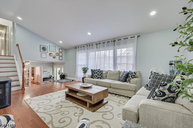 9 Colburn Rd, East Brunswick Twp., NJ 08816