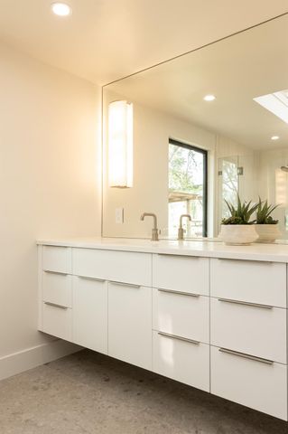 8717 South View RD, Austin, TX 78737