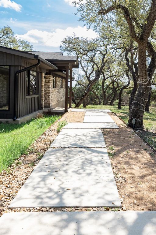 8717 South View RD, Austin, TX 78737