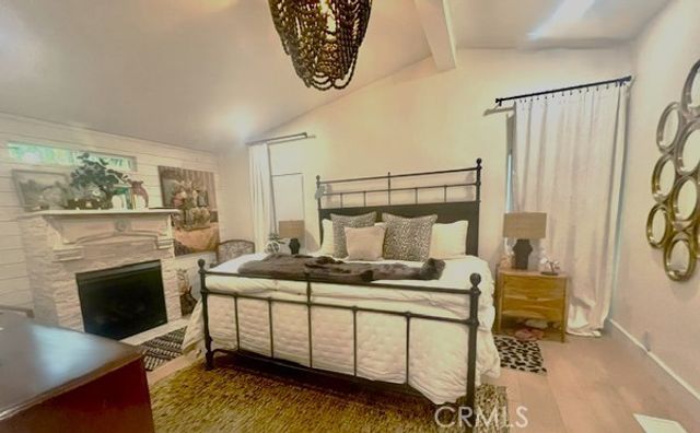 250 Mayflower, Newport Beach, CA 92660