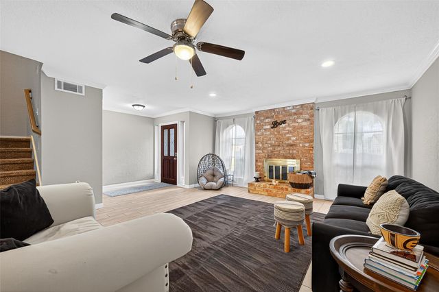 10622 Bexley Drive, Houston, TX 77099