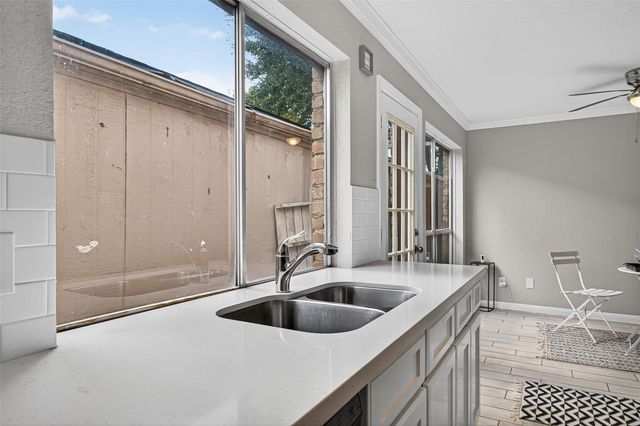 10622 Bexley Drive, Houston, TX 77099