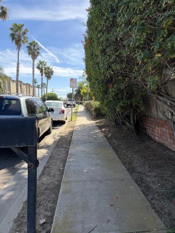 415 S Weitzel St, Oceanside, CA 92054