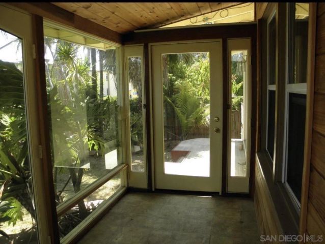 415 S Weitzel St, Oceanside, CA 92054