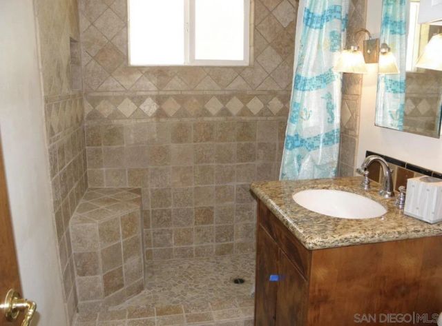 415 S Weitzel St, Oceanside, CA 92054