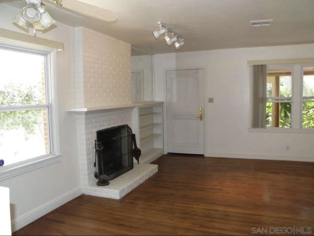 415 S Weitzel St, Oceanside, CA 92054