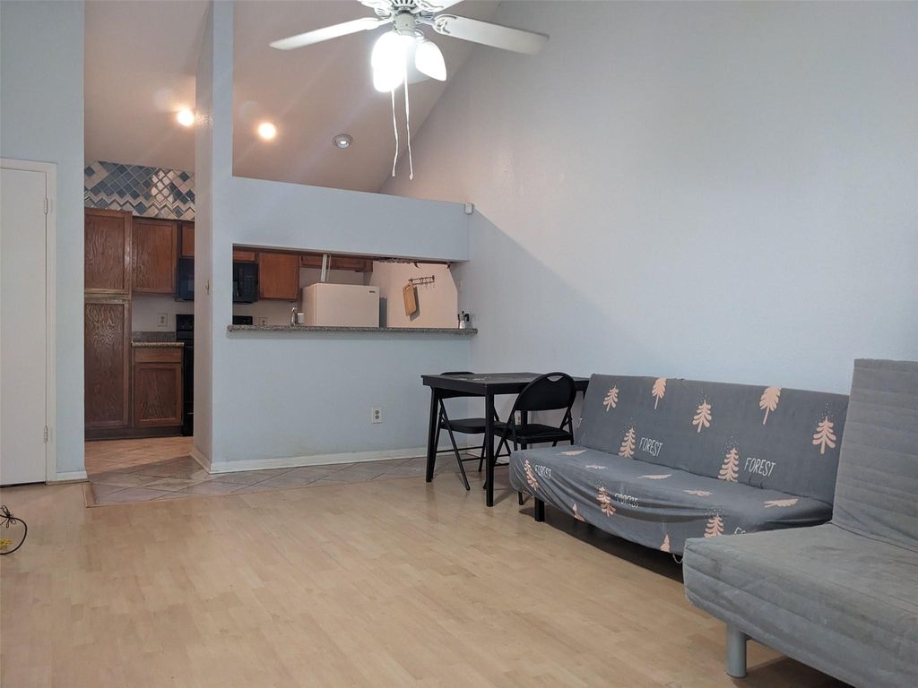 8055 Cambridge Street 16, Houston, TX 77054