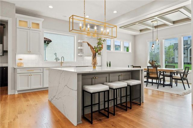 11705 W 170th Street, Overland Park, KS 66221