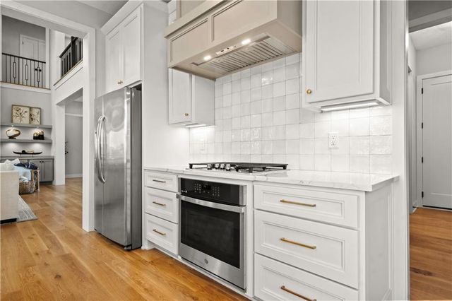 11705 W 170th Street, Overland Park, KS 66221