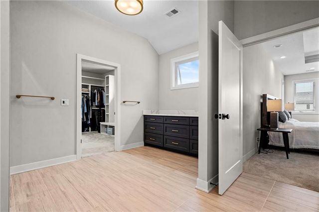 11705 W 170th Street, Overland Park, KS 66221