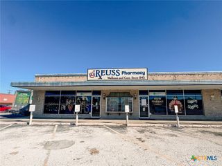 515 N Esplanade Street, Cuero, TX 77954