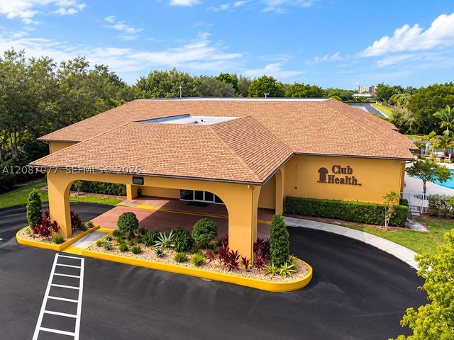 1400 SW 137th Ave 305F, Pembroke Pines, FL 33027