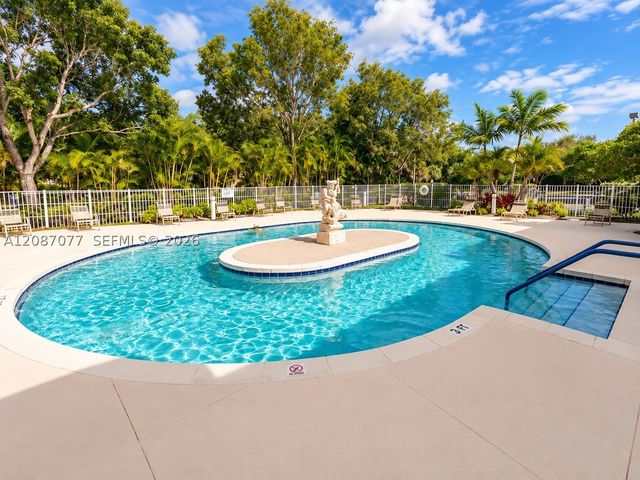 1400 SW 137th Ave 305F, Pembroke Pines, FL 33027