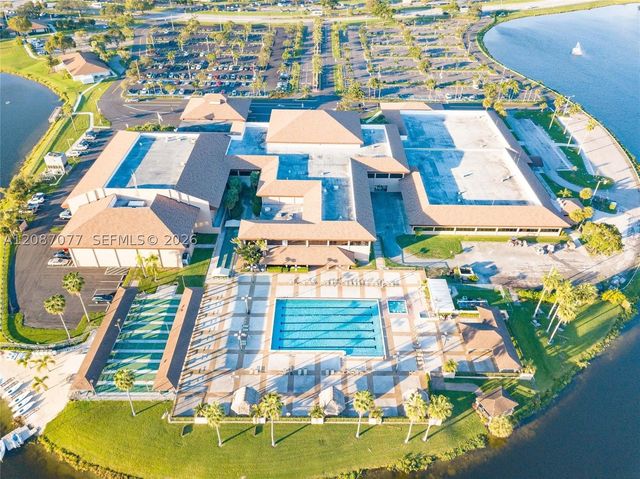 1400 SW 137th Ave 305F, Pembroke Pines, FL 33027