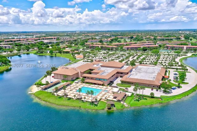 1400 SW 137th Ave 305F, Pembroke Pines, FL 33027