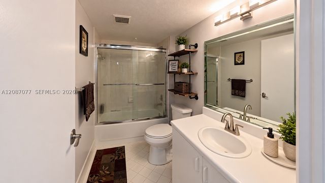 1400 SW 137th Ave 305F, Pembroke Pines, FL 33027